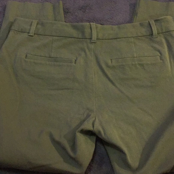 10P Skinny Ankle Gap Army Green crop pants - Picture 5 of 8